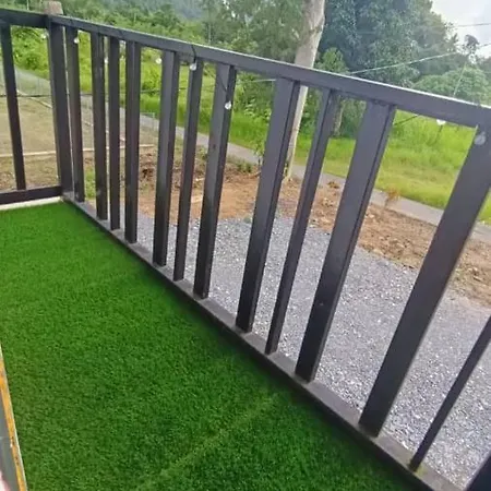 Nour Homestay - Rumah A Kaki Bukit Exterior photo
